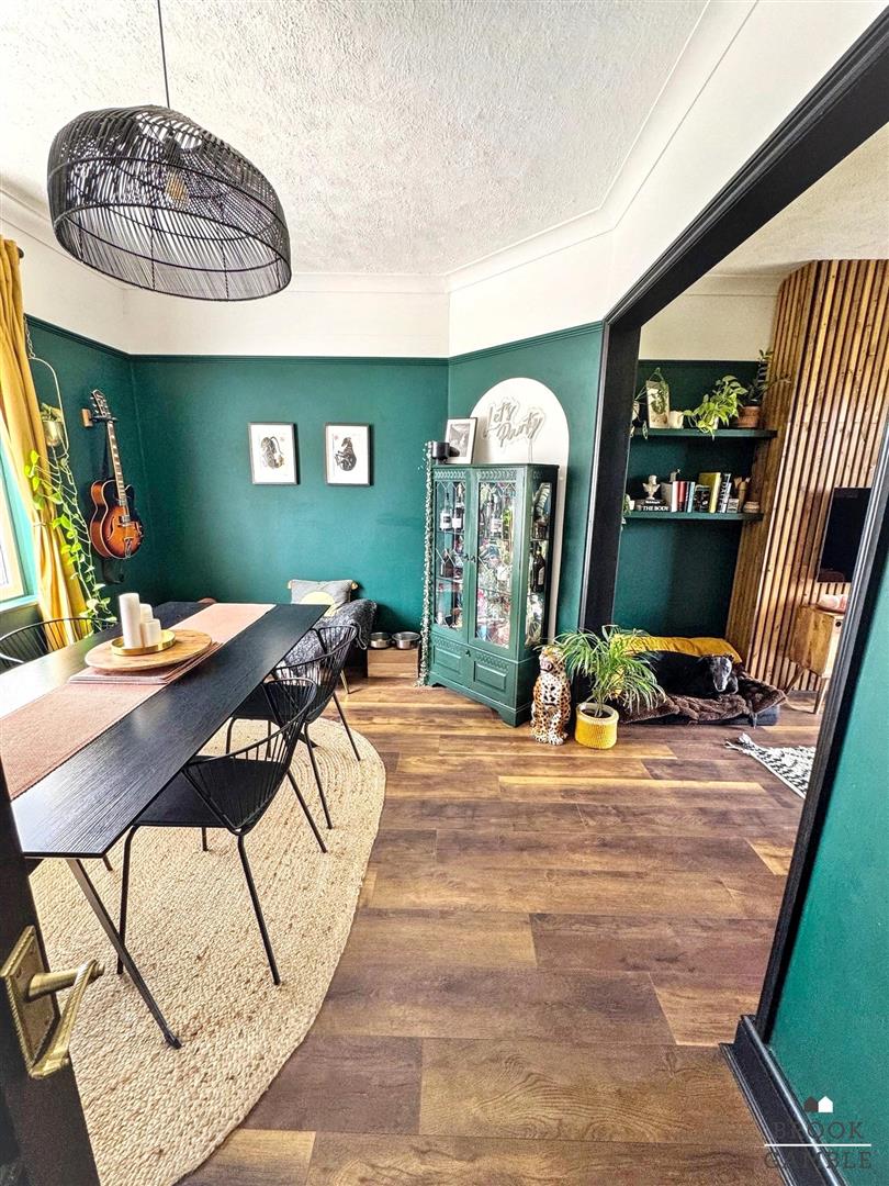 3 Bedroom House - End Terrace. Royal Sussex Crescent in Eastbourne, East Sussex 6